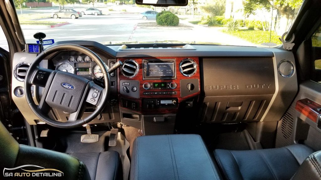 Black Leather Interior of this beautiful F-250